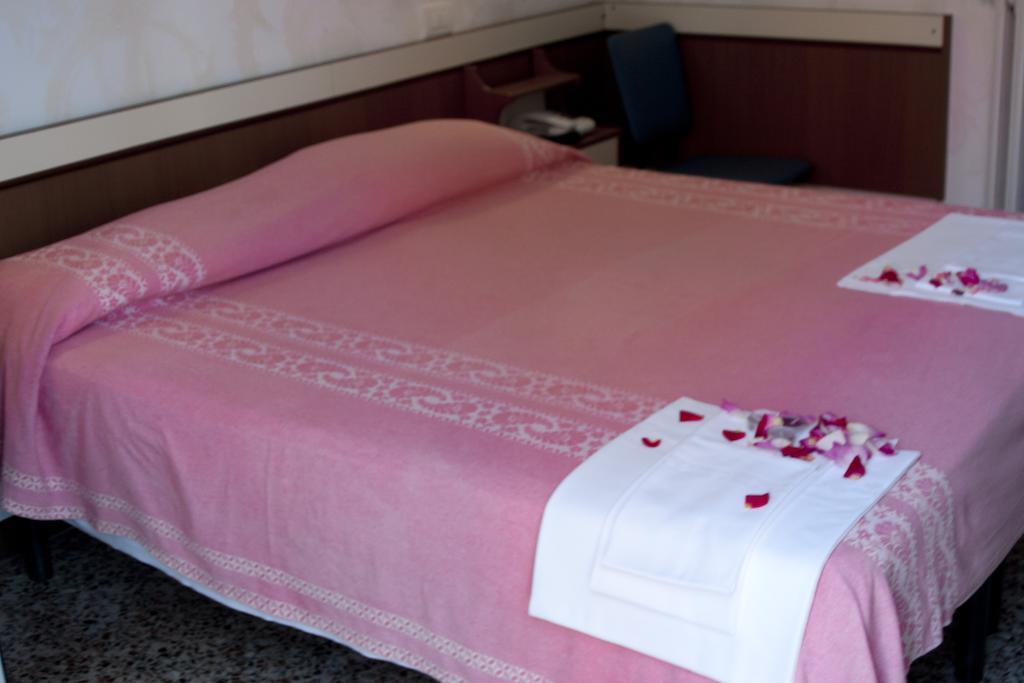 Hotel Niagara Marotta Kültér fotó