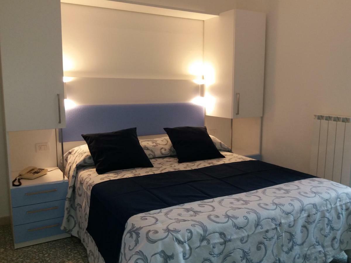 Hotel Niagara Marotta Kültér fotó