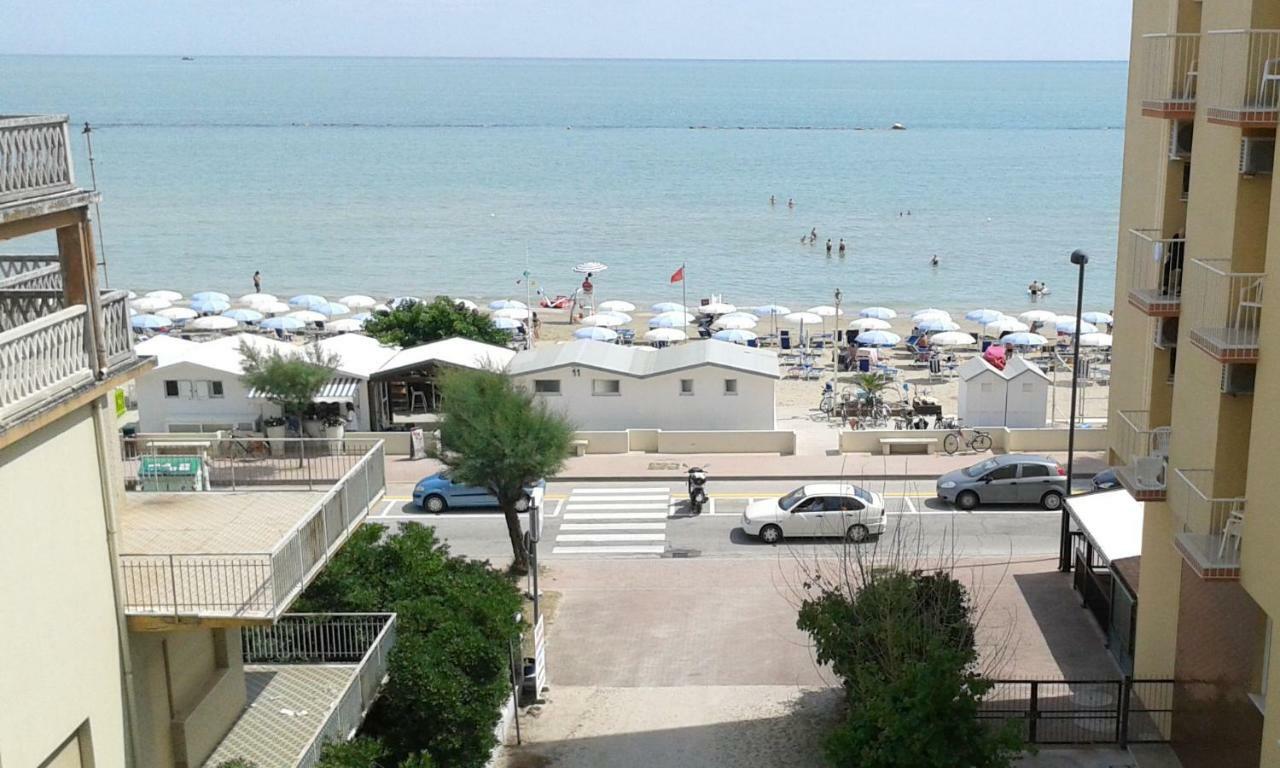 Hotel Niagara Marotta Kültér fotó